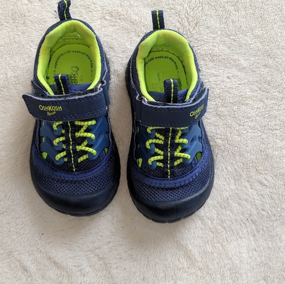 OshKosh B'gosh Other - Oshkosh boy toddler sandals shoes